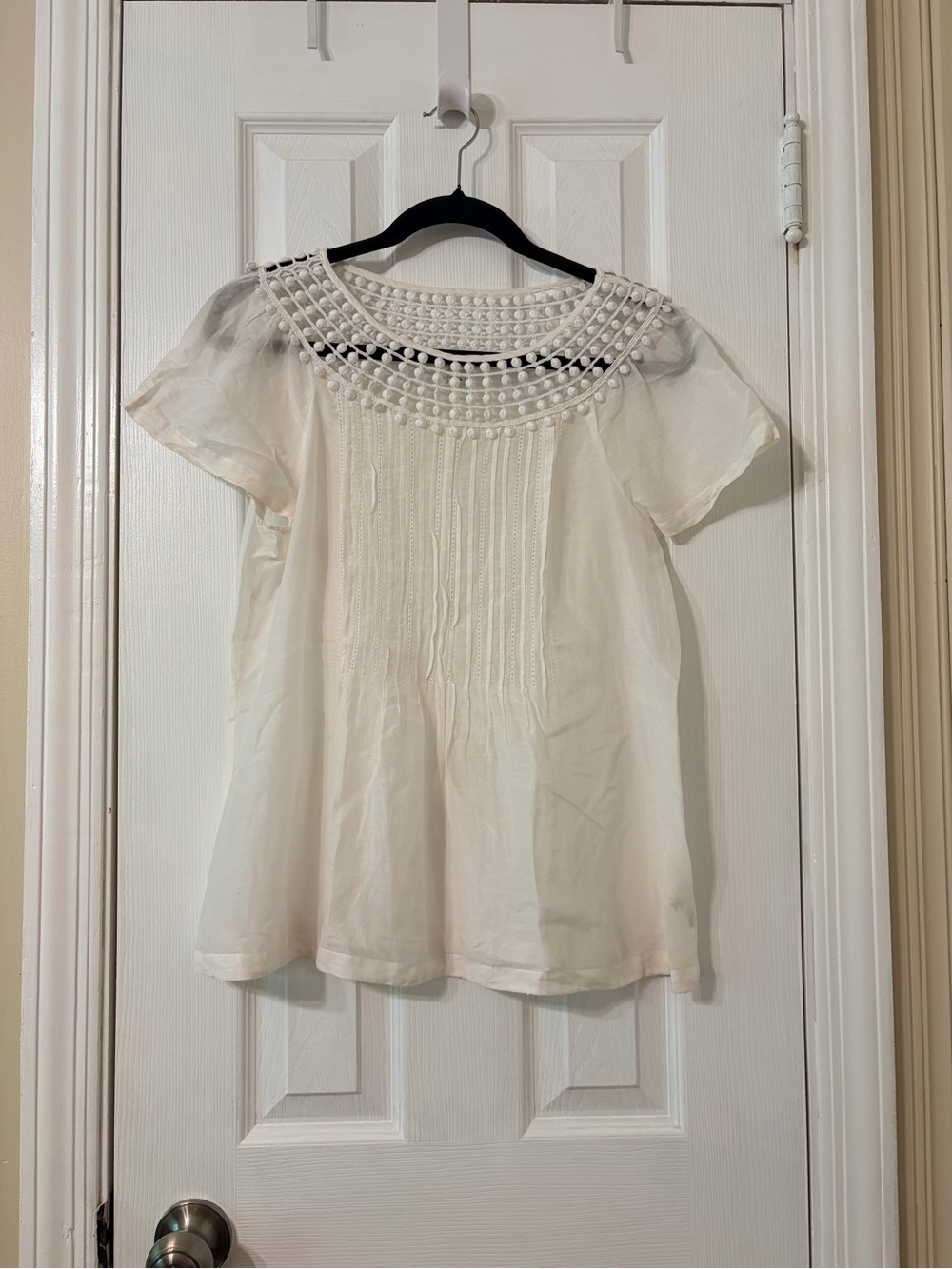 Banana Republic Cream Crochet Yoke Short Sleeve Top